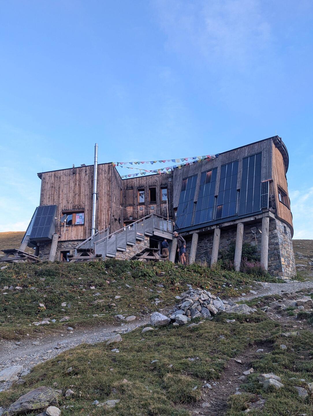 Refuge de Péclet-Polset (2471 m).
