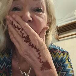 konnte man sich kostenlos im Resort malen lassen