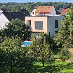 Haus mit Pool, was für eine Nacht, bis 5Uhr Party. In unserem Zimmer haben wir mitgefeiert!