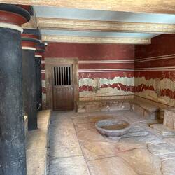 The king's room with basin for ceremonial cleansing