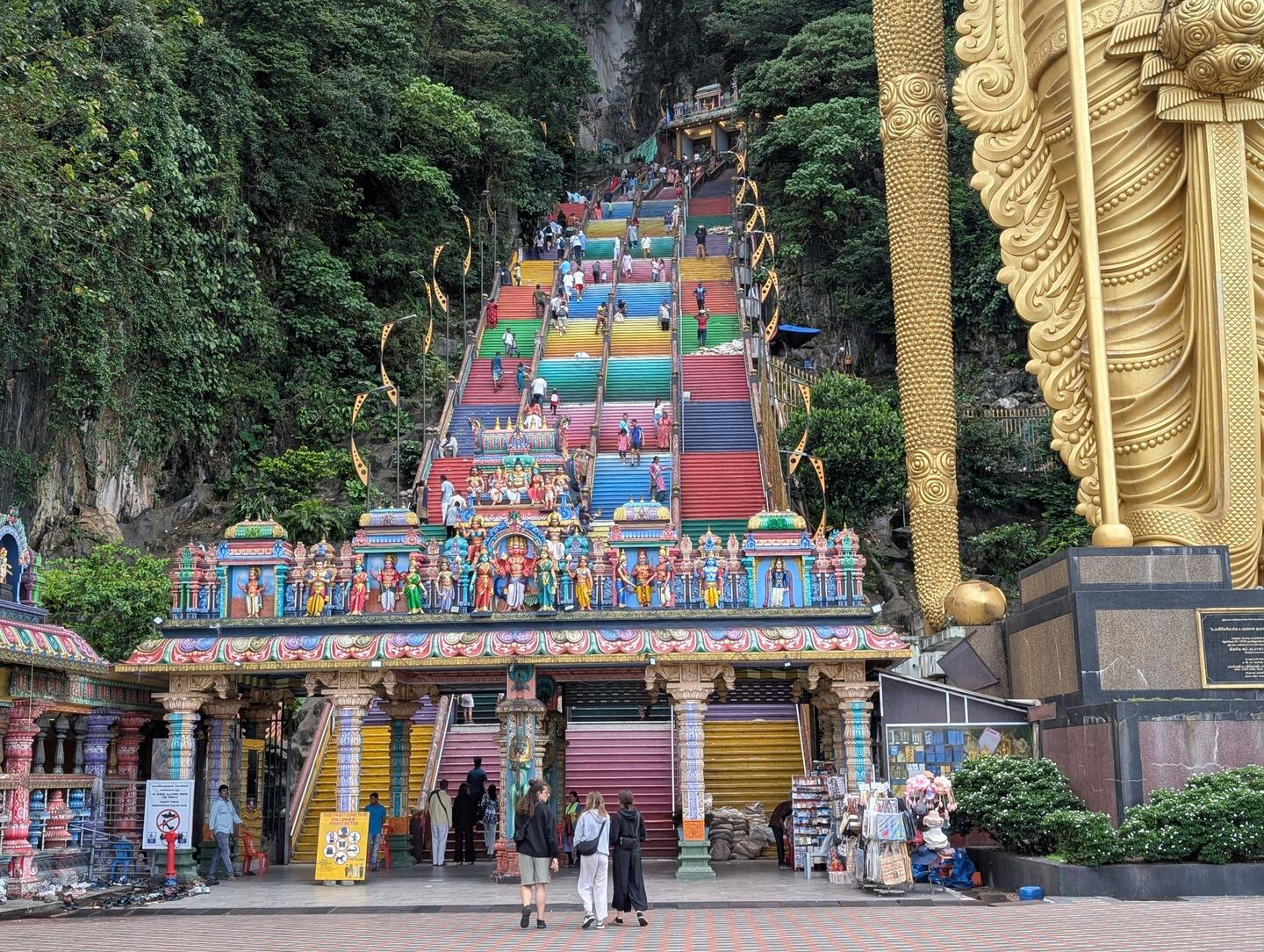 270 steps to reach the cave