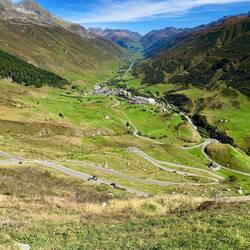 Aufstieg zum Furkapass - Blick zurück zum Oberalppass