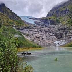 Unsere Frühstücksbank 😉😅