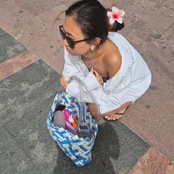 Mischi hat Brustschmerzen