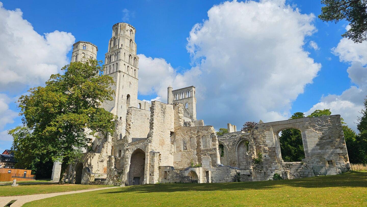 Ruine der Abtei Jumièges