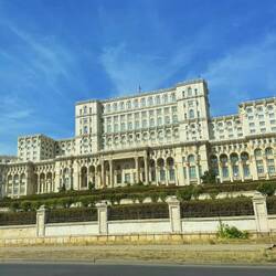 Parlament (największy na świecie)