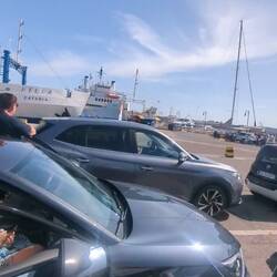 Wir standen nämlich erst für die falsche Fähre an 🙈 kann ja mal passieren