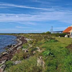 Das Museum: die ehemalige Bootshalle für die Eisboote. Daneben das Gasthaus