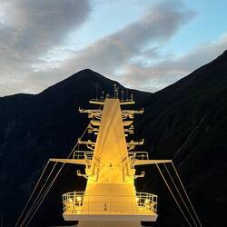Einfahrt in den Fjord um 5.30 Uhr