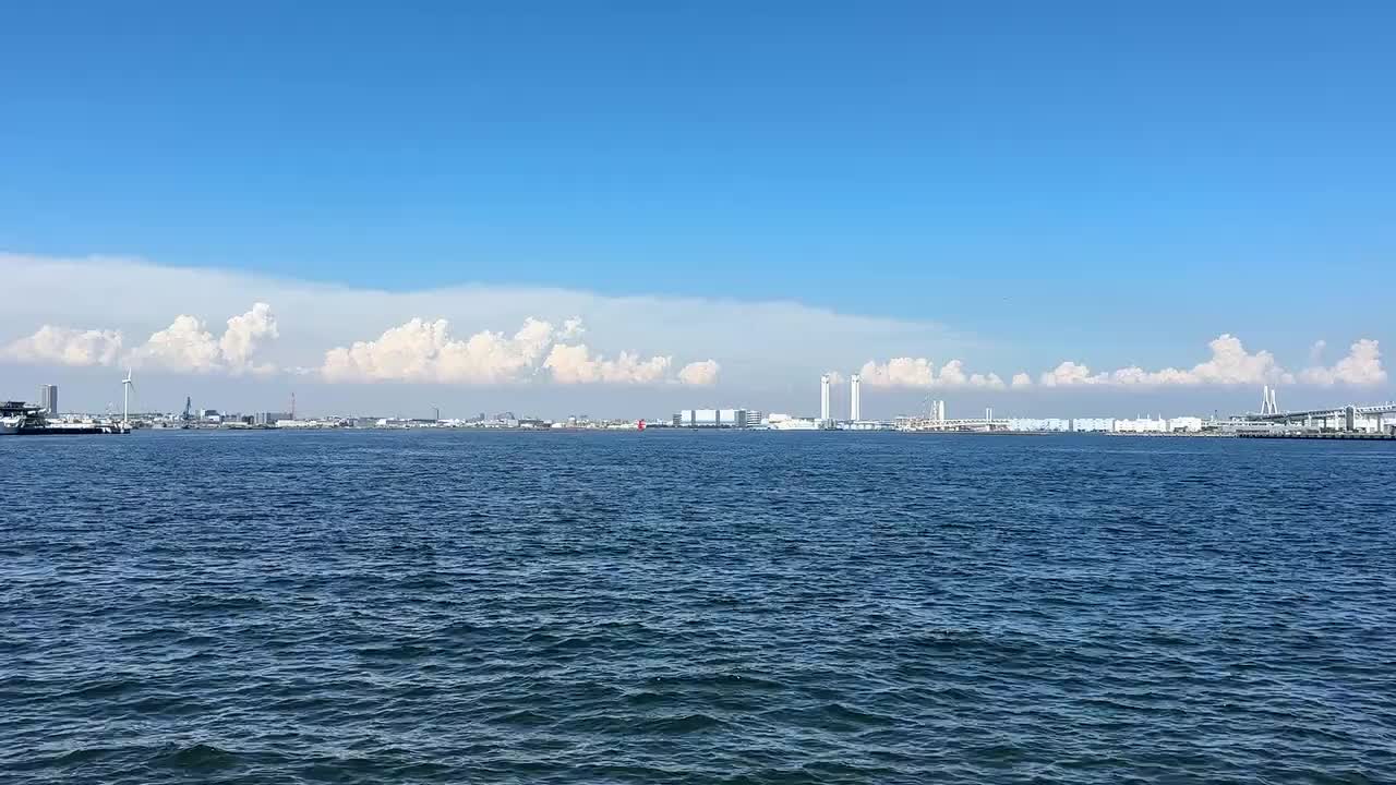 A 360 degree view of seafront and Yokohama cityscape.