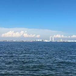 A 360 degree view of seafront and Yokohama cityscape.