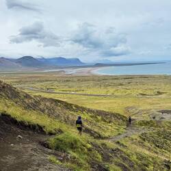 Heading down from Rauðfeldsgjá Gorge