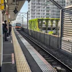 S-Bahn - Mann, ist die lang...