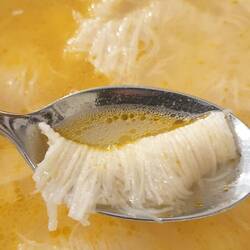 Und hier auf dem Löffel