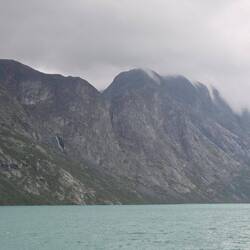 Besseggen Grat und Wanderweg von unten