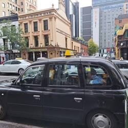 The Crown Bar...Kathedrale der Säufer