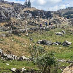 The prehispanic trail, with native Peruvians on it