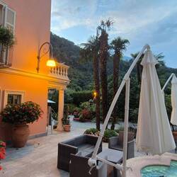 Anmeldung für den Campingplatz und Rezeption für unser Hotel!