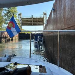 Bill on Mystery Girl got this photo of C-Traveler in the lock E23