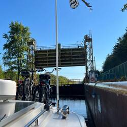 Guard gate just outside the Lock E23 Gate.