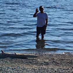 Wassertemperatur wird getestet und für gut befunden