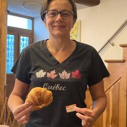 Et un vrai croissant. Il y en a une sui est contente