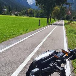 Ab Toblach geht es in Richtung Süden. Mitten durch die Dolomiten. Das wird gut!!