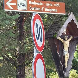 Cortina d'Ampezzo liegt auch auf unserem Weg.