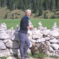 Ja, ja, der Spieltrieb der "Kindergärtnerin" sitzt tief drinnen. 👍