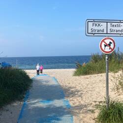 Zum Strand, 50m🏖️