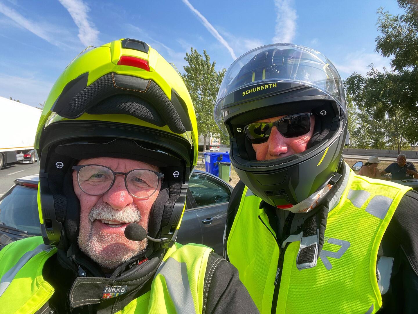 Bernd und ich an der ungarisch-rumänischen Grenze