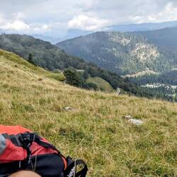 Päuschen mit Blick auf unser Nachtlager im Tal