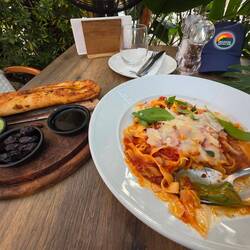 Dinner time: Linquini and foccai bread