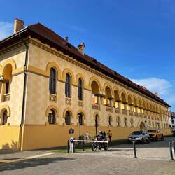 Prunkbauten auf dem Festungsgelände