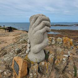 Denkmal für eine gelungene Seerettung (1995, 307 Personen)
