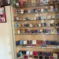 The museum has about 4,300 miniature books. There's a Canadian section 🇨🇦