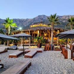One of the many beach bars 🍸