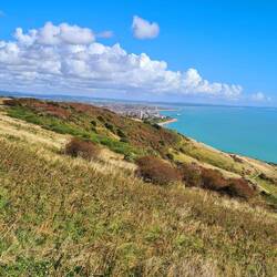 blick auf eastbourne von beachy head
