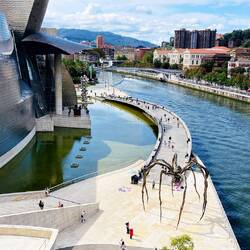 Me encantó el Guggenheim; la arquitectura y las exposiciones son impresionantes.