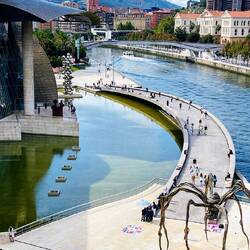 Me encantó el Guggenheim; la arquitectura y las exposiciones son impresionantes.