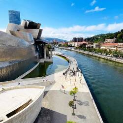 Me encantó el Guggenheim; la arquitectura y las exposiciones son impresionantes.