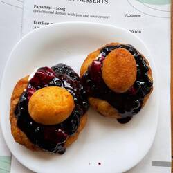 Papanasi Mittagessen