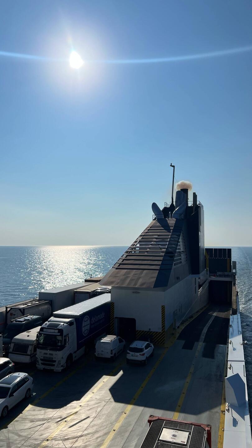 Sonne satt auf hoher See
