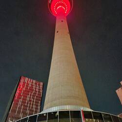 ....Tower von Calgary. Dort nahmen wir das Abendessen ein und genossen die traumhafte Aussicht....