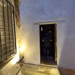 Wall of info. on war with Spain