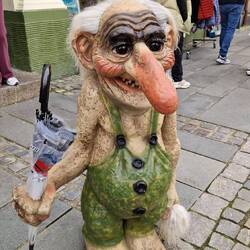 Trolle überall☺️