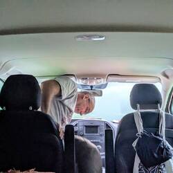 Wenn man auf den Fahrersitz wechselt ohne Auszusteigen