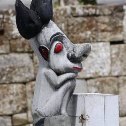 FIGUR BEIM EXEKUTIONSPLATZ