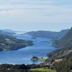 Blick auf den Årvågfjord