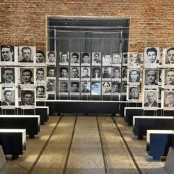 Hier bekommen die Bergleute ein Gesicht und ewiges Gedenken